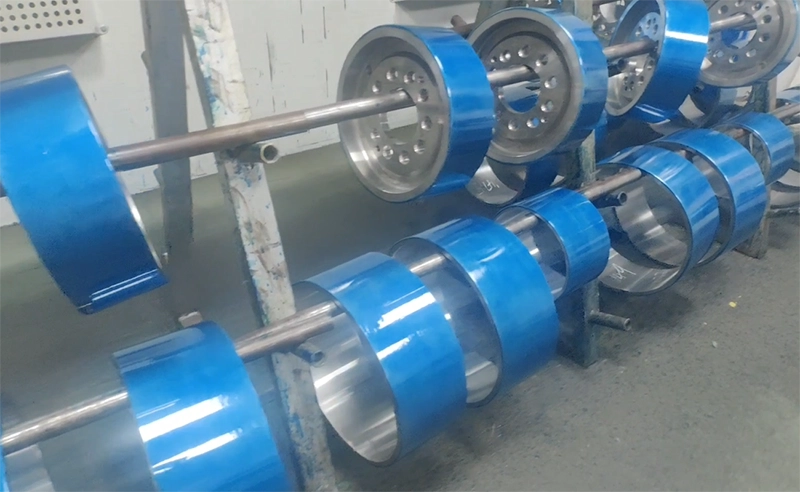 polyurethane-wheels-core-applying-bonding-agent-roughness